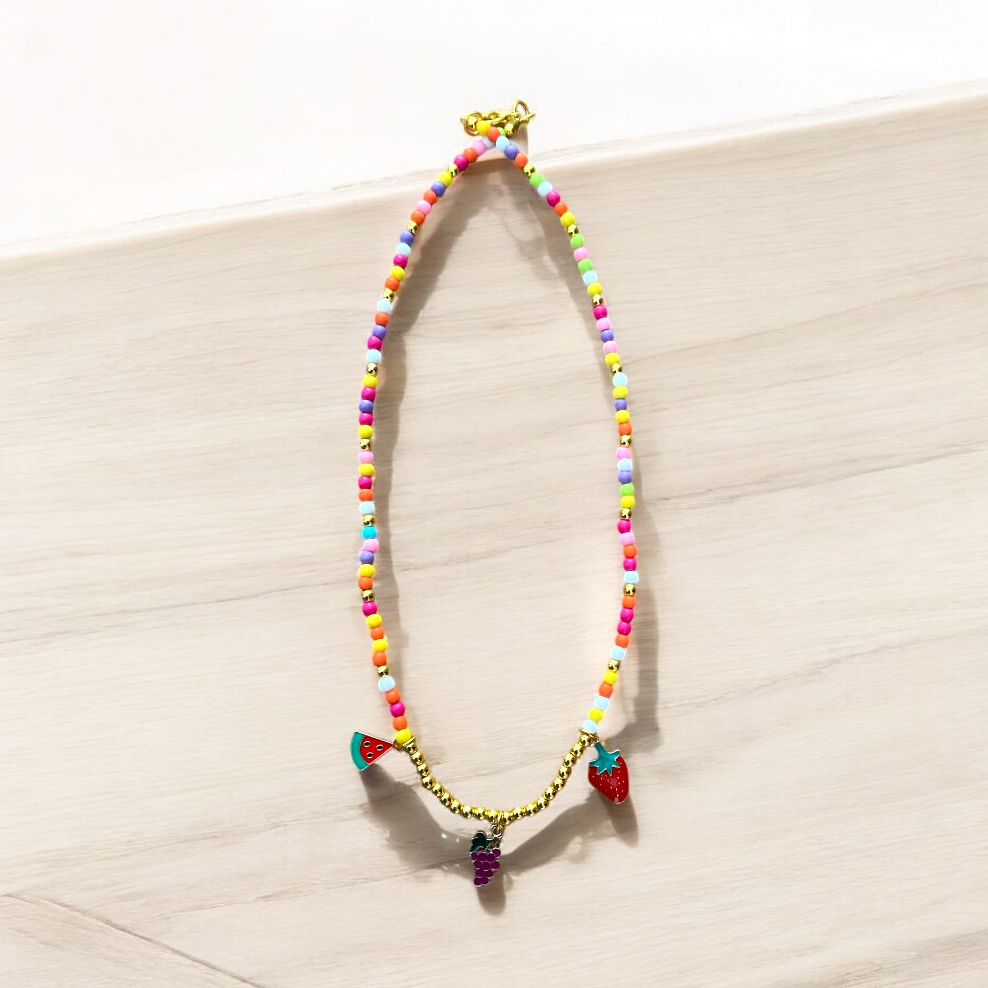 Collar frutitas